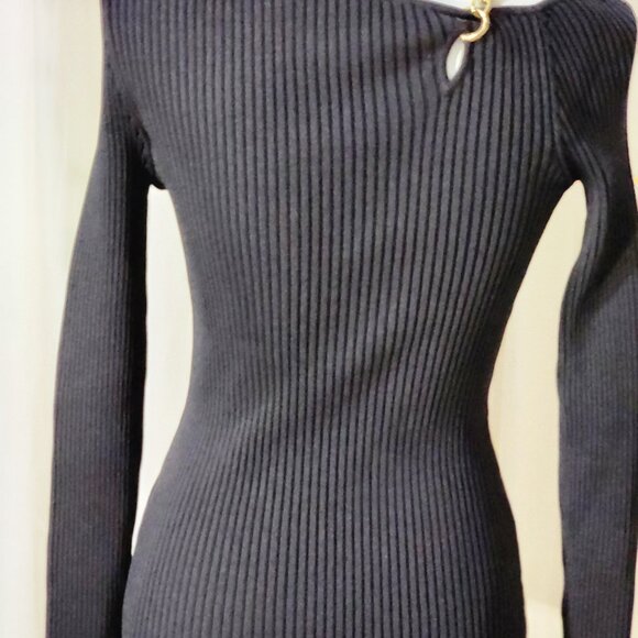 NWT- Black Ribbed Shirt with and Keyhole Chain Link Detail - Picture 7 of 7